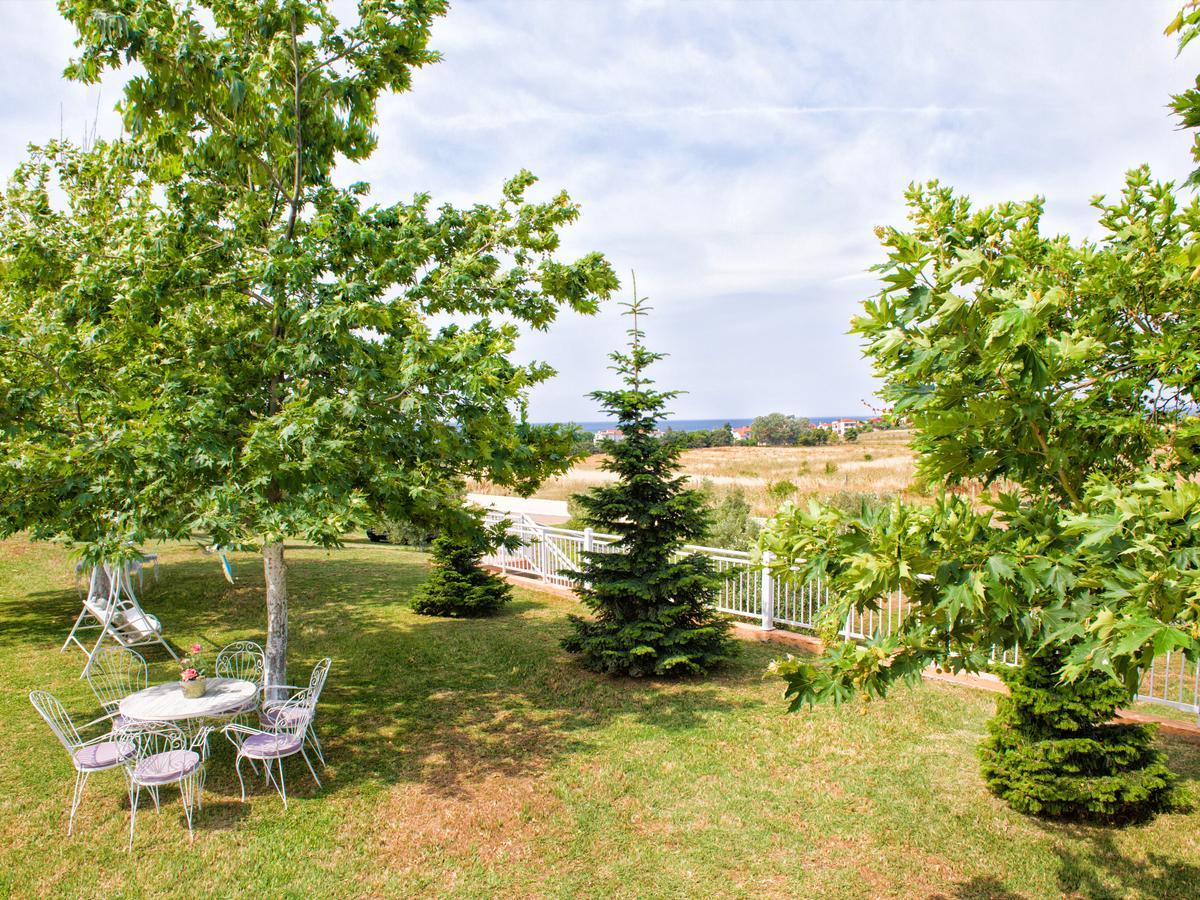 Apartment Elaia Mare *